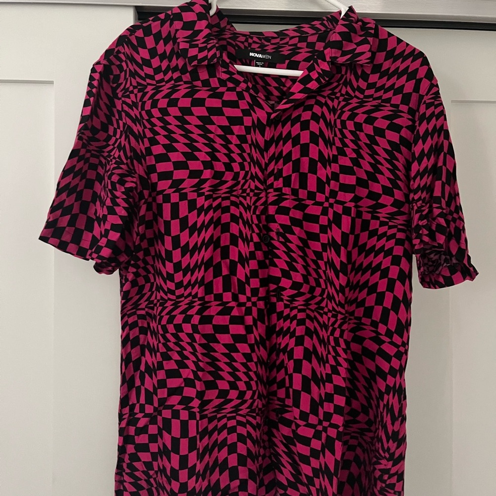 NovaMen Pink Wavy Checkerboard Button Up